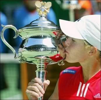 Henin começou a época em grande e chega ao Open da Austrália como a grande favorita à vitória final