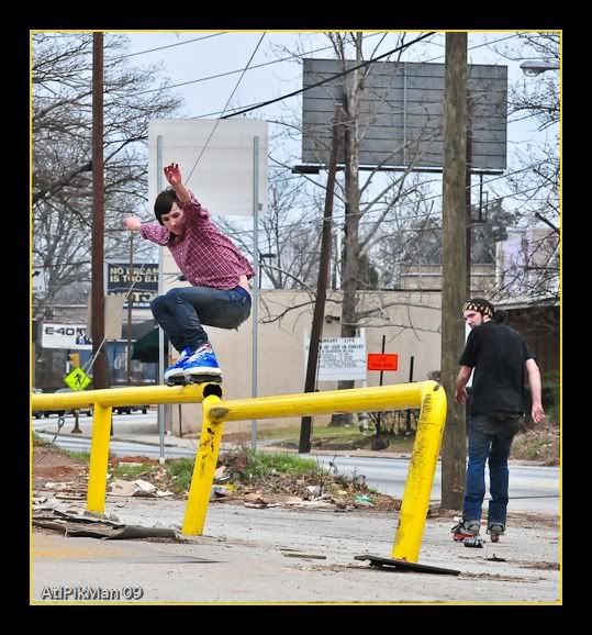 IMAGE: http://i201.photobucket.com/albums/aa129/AtlPikMan/D300/Photo%20Walk/DSC_6208.jpg