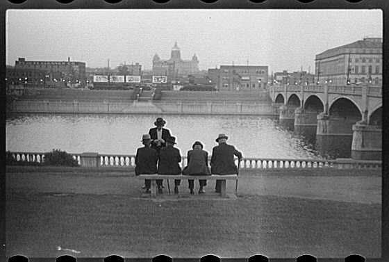 Des-Moines-River-1940.jpg