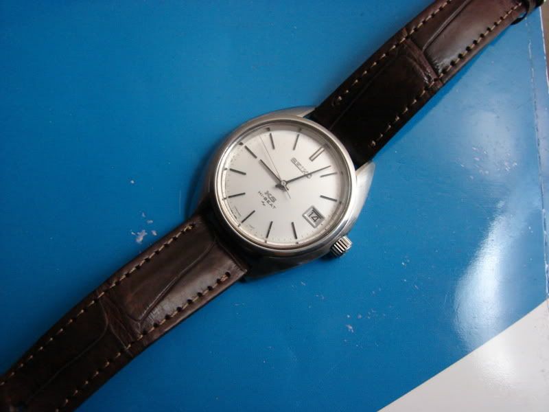 http://i201.photobucket.com/albums/aa166/skan_photos/King%20Seiko%204502%20-%207010/DSC03404.jpg