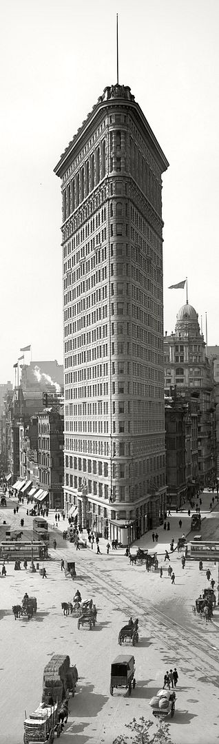 NewYorkcirca1903TheFlatironBuilding.jpg