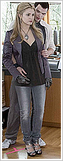 http://i201.photobucket.com/albums/aa46/EmmaWatsonsWorld/Emma%20Watson/rs_01.png