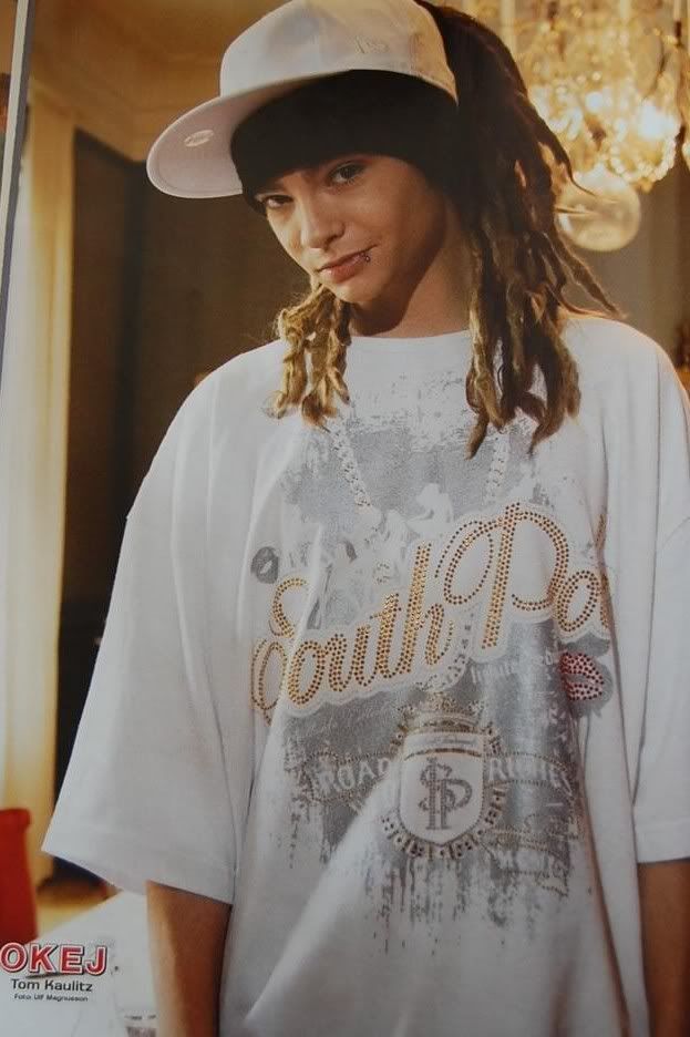 earthcom-02a17896396ba3ko62567530ce.jpg picture by EvelynKaulitz48