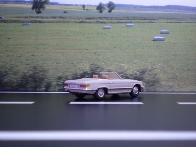 Mercedes - Benz 560 SL